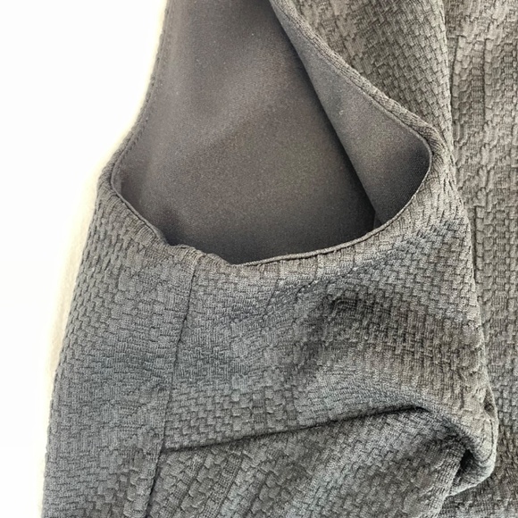 Banana Republic Cropped Tank Black Women’s Size Medium Petite - Picture 8 of 10